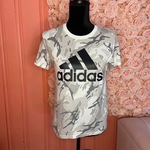 ADIDAS T SHIRT